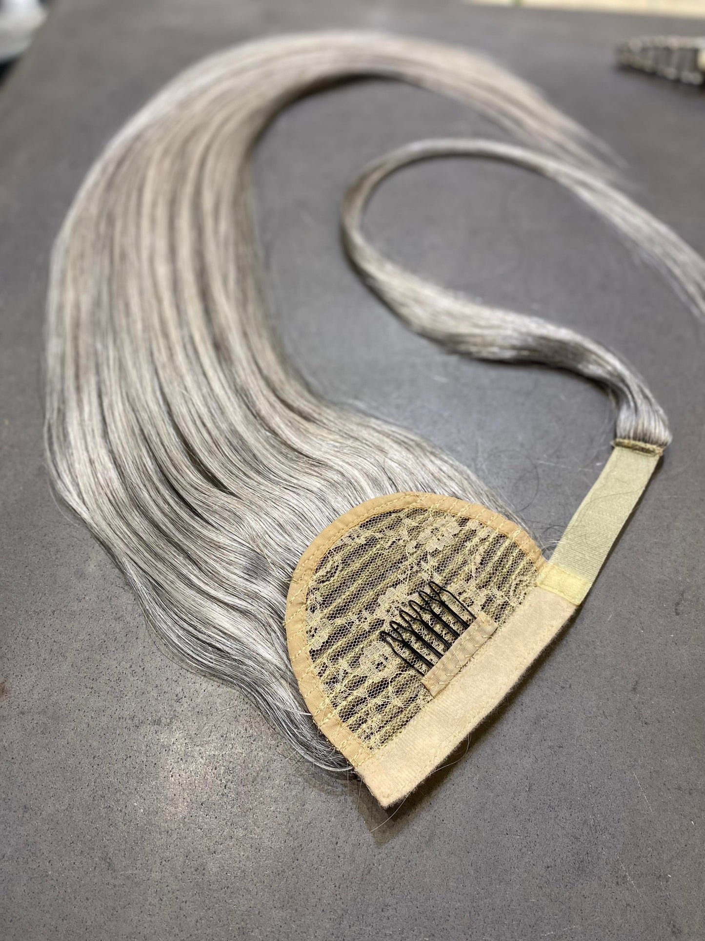 Frost Frost Ponytail (18")