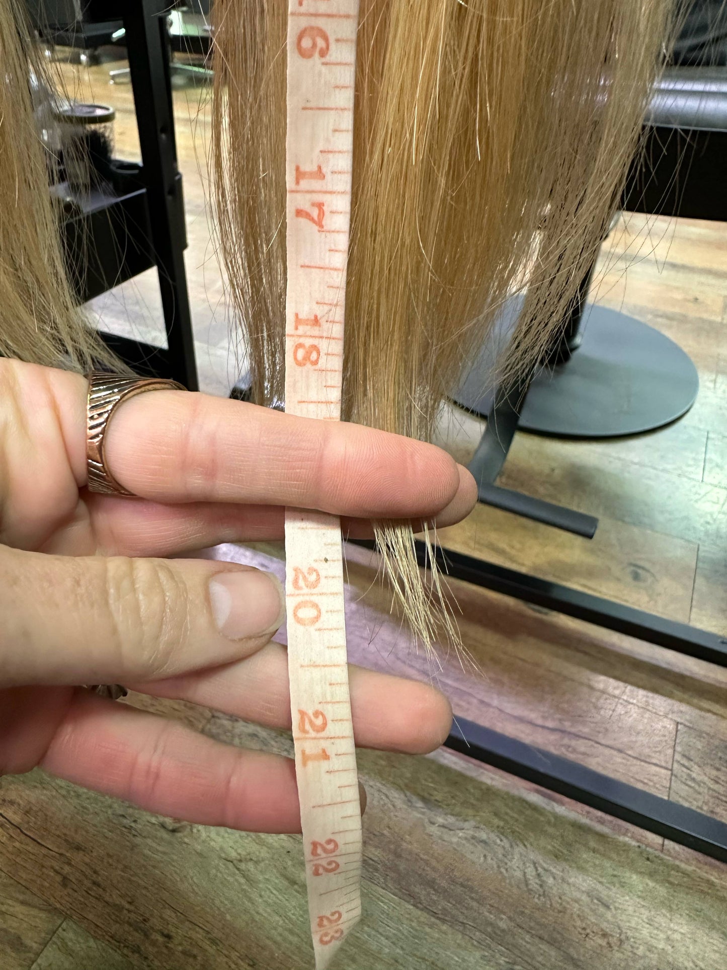 Cap Wig - 20" Natural/Golden Blonde