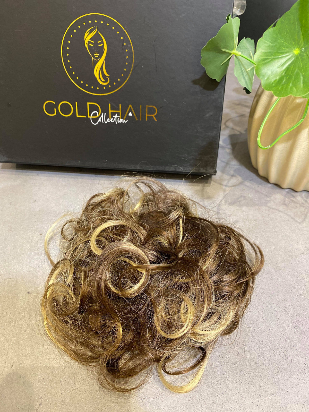 Amber human hair scrunchie in light ash brown – 100% human hair | Salon Gold Hair