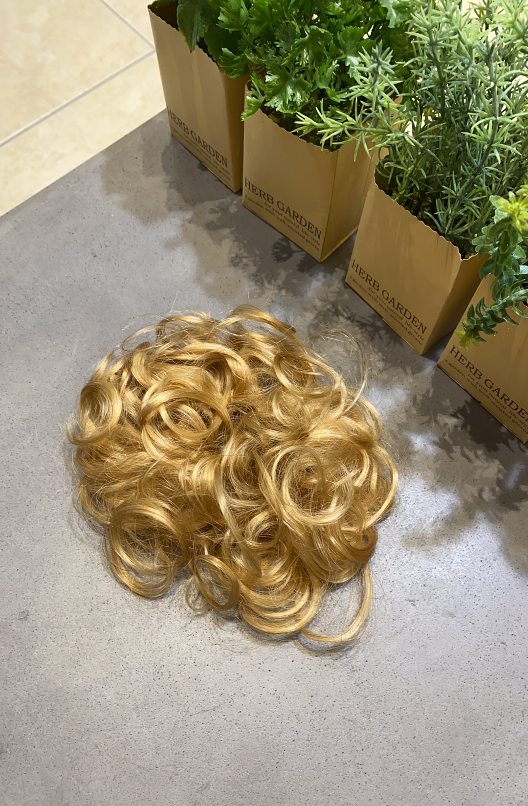 Polly human hair scrunchie in honey blonde – 100% human hair | Salon Gold Hair