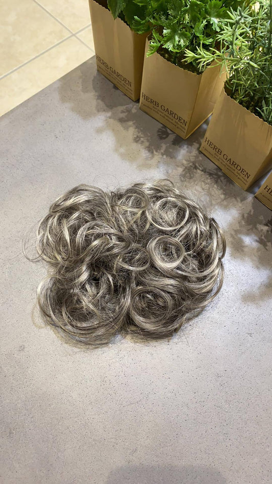 Silvia Light human hair scrunchie in light grey – 100% human hair | Salon Gold Hair